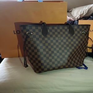 LV  Neverfull MM